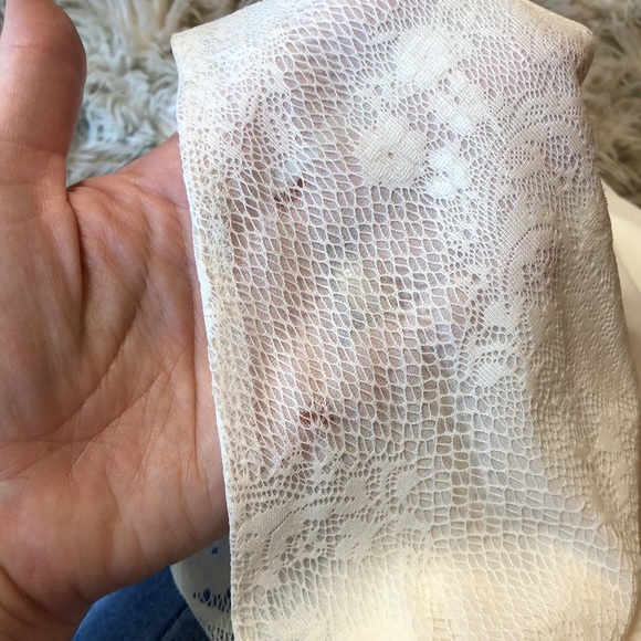 Express Off White Lace Dress - Picture 8 of 9